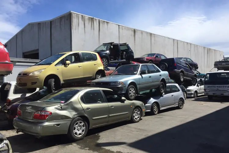 Car wrecker Invercargill checking a vehicle for a fair cash offer